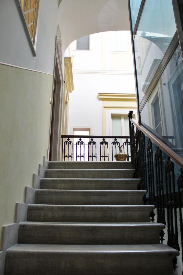 Dimora De Brado Bed & Breakfast Трани Екстериор снимка