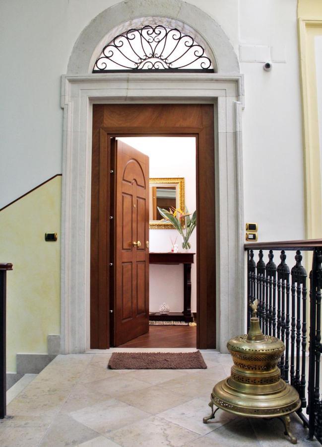 Dimora De Brado Bed & Breakfast Трани Екстериор снимка